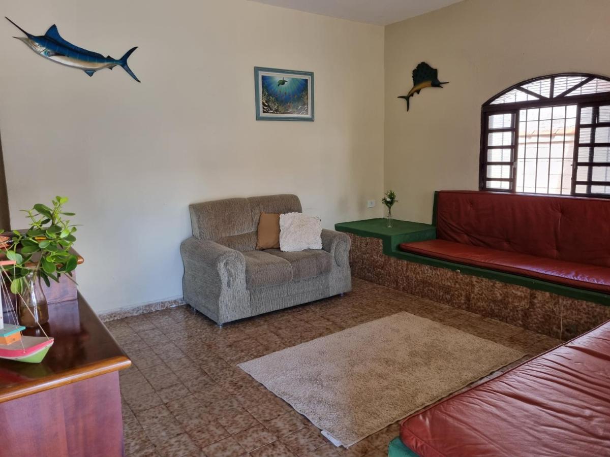 Confortável casa com piscina e churrasqueira a 100m da praia Caraguatatuba Exterior foto