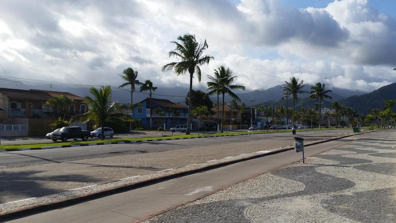 Confortável casa com piscina e churrasqueira a 100m da praia Caraguatatuba Exterior foto
